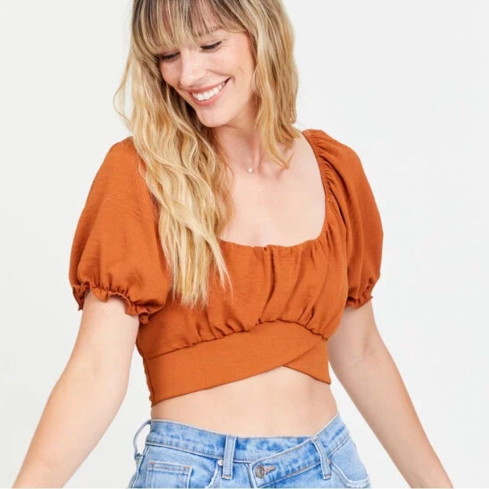 🌿NWT•Altar’d State•Short Sleeve•Peasant Top•Size M•